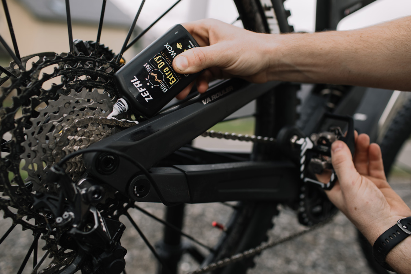 Wax-On: la cera de colores para lubricar y personalizar la cadena de tu bici